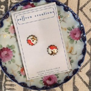 🔥🖤real vintage stud earrings